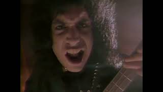 Download lagu Kiss   All Hell's Breakin' Loose 1984    Video mp3