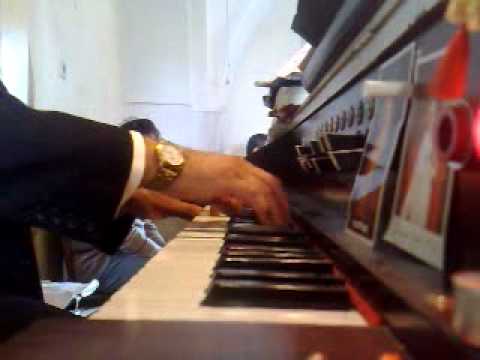 KH119 120415 f LEBORULVA ÁLDLAK LÁTHATATLAN ISTENSÉG 🍞 KENYÉR S BOR SZÍNBEN 6492 felHU #HT2V