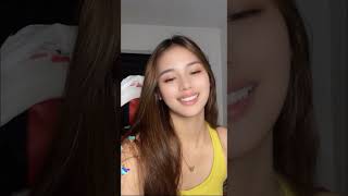 Download lagu Perlita 😍 38 #periscope #livestream  #stunning #vlog #prettygirl #live #broadcast  #popular #cute mp3