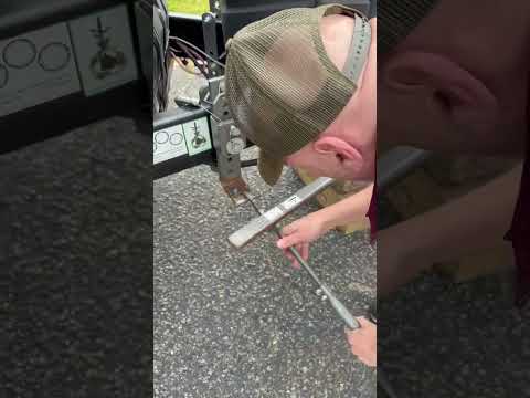 How to take tension bars on & off Husky Centerline Hitch.  #rvlife #camping #camper #rvadventures
