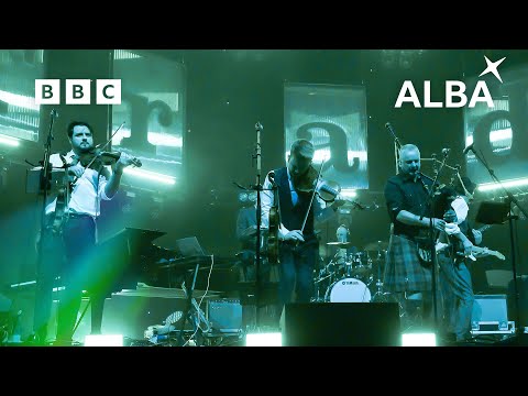 Peatbog Faeries - Ann Robertson's Kitchen | Na Trads 2023 | BBC ALBA