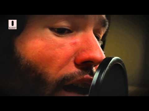 August Albert - 'Wat een leven' // Radio 1 Sessie '100 op 1'