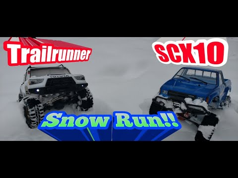 element enduro trailrunner and the scx10.2 out for a rip in the snow