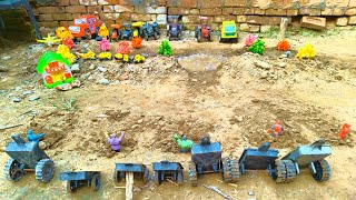 अरे बच्चों हमारे tractor के ड्राइवर को गड्ढे में दाब दिया उनकी ट्रॉलियां चुरा ली !! Vikas toys 111
