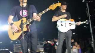 Blink 182 - Reckless Abandon + Going Away to College HD (Live acoustic) - Birmingham 16/06/12