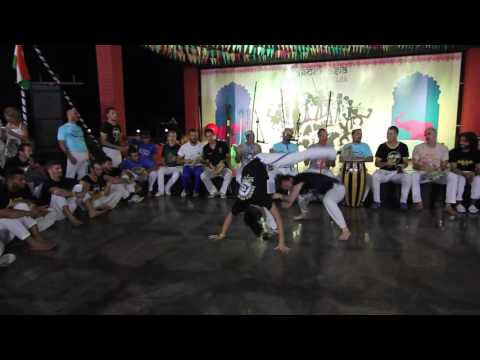 Inst Dana e Inst Origami. Openning roda. CapoeirAsia 2016