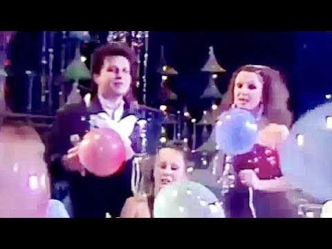 Слушать Песню Новогодние Игрушки И Хлопушки Слушать Песню Новогодние Игрушки И Хлопушки