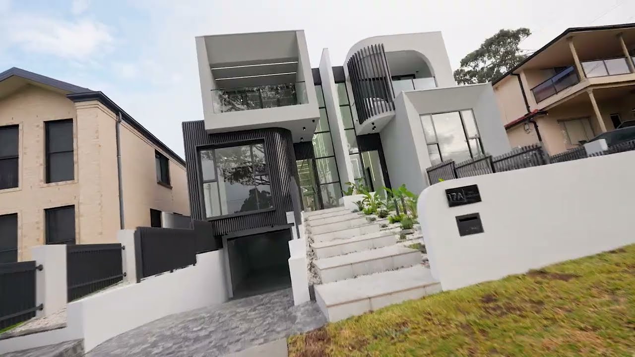 Property Video 17A Hall Cres, PADSTOW NSW 2211