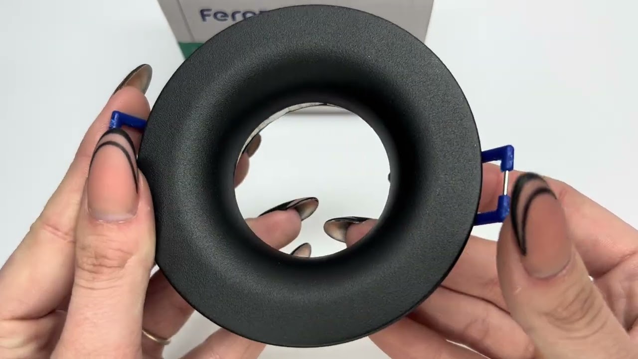 Врізний точковий світильник FERON DL8320 чорний 01814