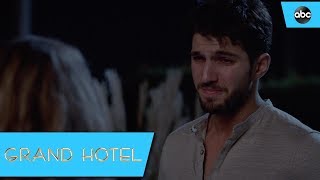 Javi Gets Lost In The Balcony Accident - Grand Hotel video
