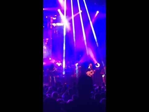 DMB 2014 DTE Music Theatre   Seek Up small clip of Dave 6/25/14