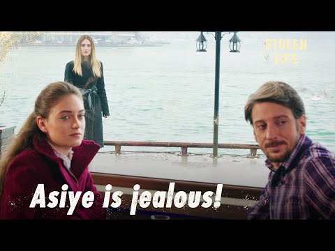 Asiye sees Taylan and Mine together! - Stolen Life | Short Scenes