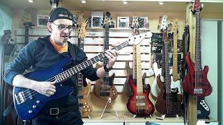 Video thumbnail for Levinson Blade B3 Mod; BASS DEMO by Bass Japan Direct