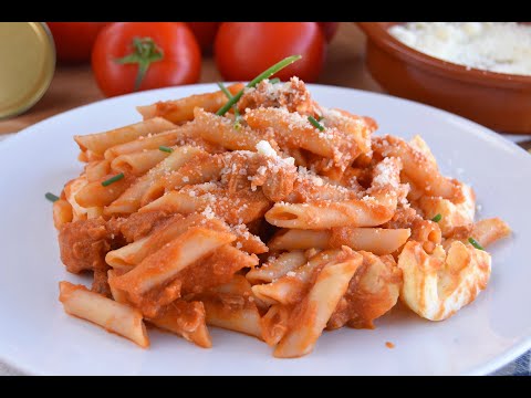 Macarrones con atún y huevo