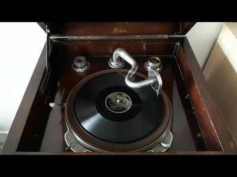 "Broadway Rhythm", by Archie Bleyer and his Orchestra, 1935 Gramophone Record