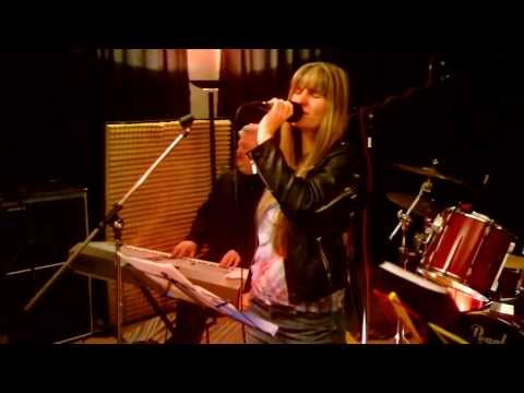 Ausschnitte aus unserem Programm – gefilmt während der Bandprobe am 17. Dezember 2013