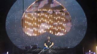 Axwell Live @ Stereosonic Melbourne 2009 playing  'Axwell - Center Of The Universe'