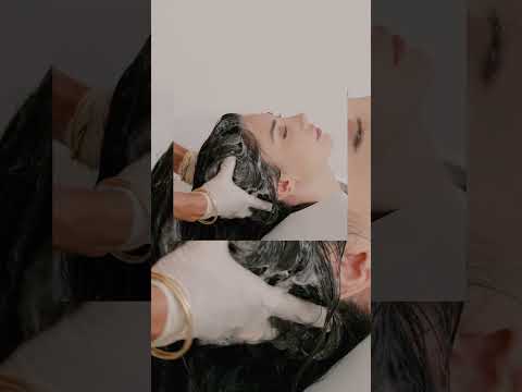 How to Blow-Dry Hair Like Juliette den Ouden