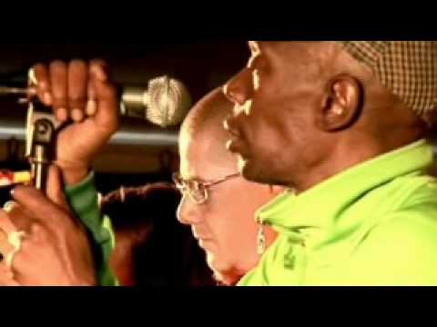 Faithless - Bombs (Live at O2 Wireless)