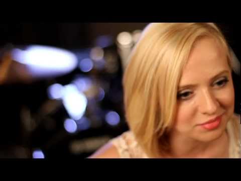 Die In Your Arms - Madilyn Bailey