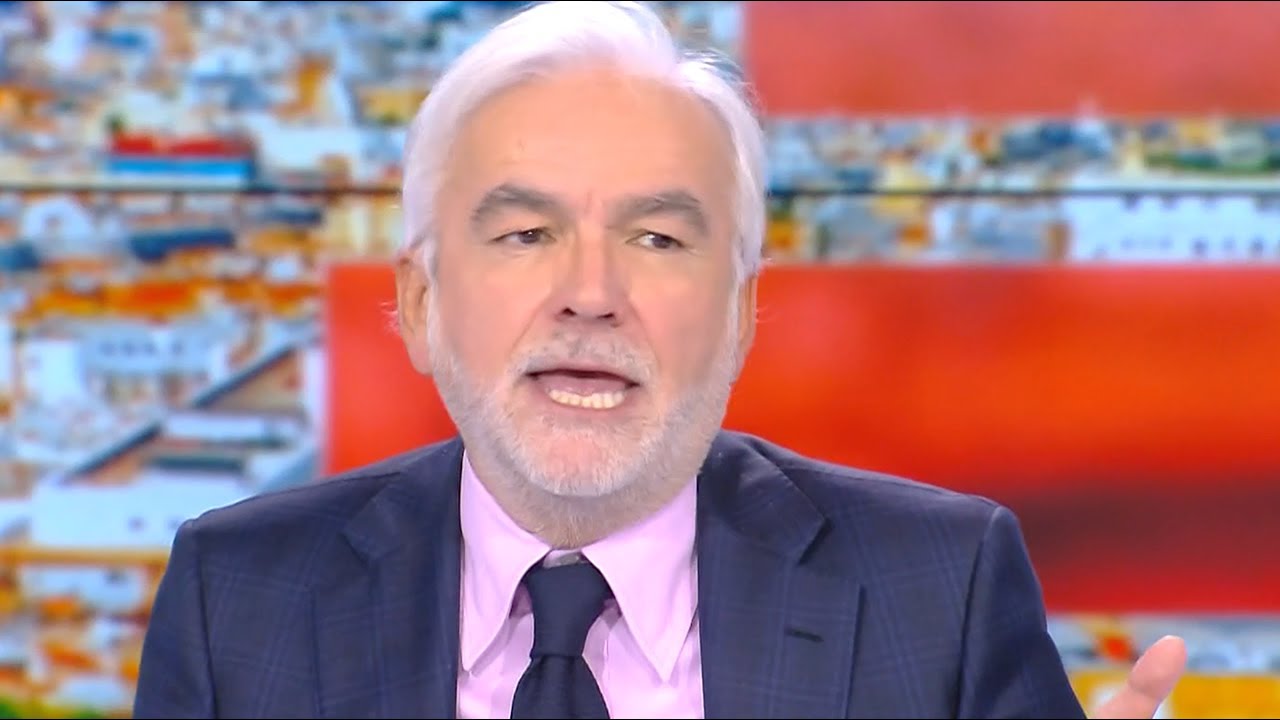 "Ils en prennent tous pour leur grade !" : Pascal Praud fan du discours de Michel Barnier
