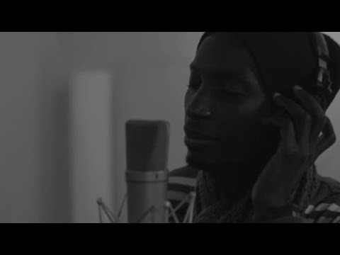 Wagane & RSA - Thiabi - Clip live @ Farra Vox Studio