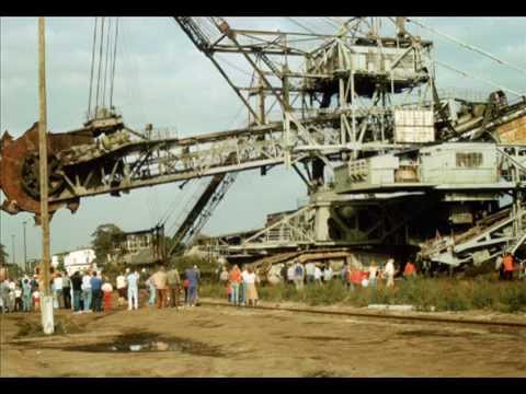 Tagebaubagger Bahnschienen und Bodeüberfahrt bei Klein Oschersleben und Hadmersleben November 1988