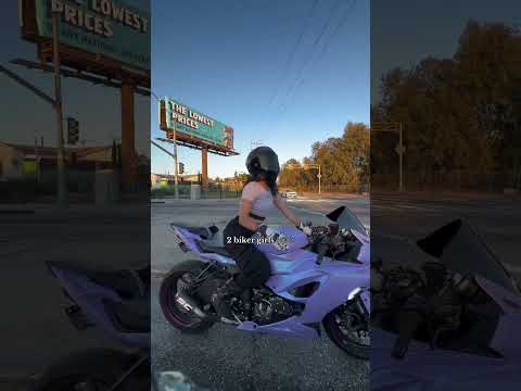 #purplebike #bik #bikerchic #smartphone #bikergirl #motociclistico #bikelife #biker #девушка