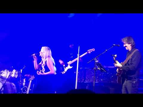 Claudia Buckley singing ‘Why Have you Left The One You Left Me For’ - Glasgow, January 2023.