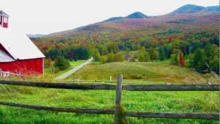 preview picture of video 'Fall Foliage in Stowe, Vermont—Don't Miss It!'