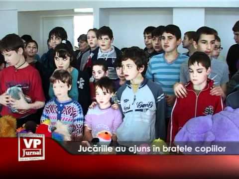 Jucariile au ajuns in bratele copiilor