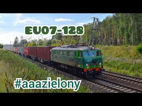 PKP Cargo | Zielona EU07-128 z kontenerami | Jankowo Dolne