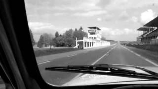 preview picture of video 'la ligne des stands du circuit de Gueux (51) en sens inverse au volant d'une cox 1302 de 1971.'