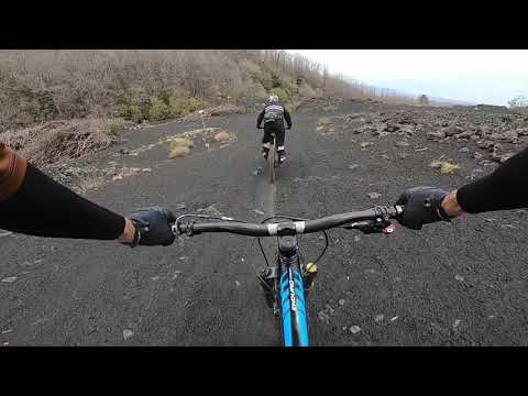 Sicilia Etna mtb sabbia e pomice dopo i parossismi