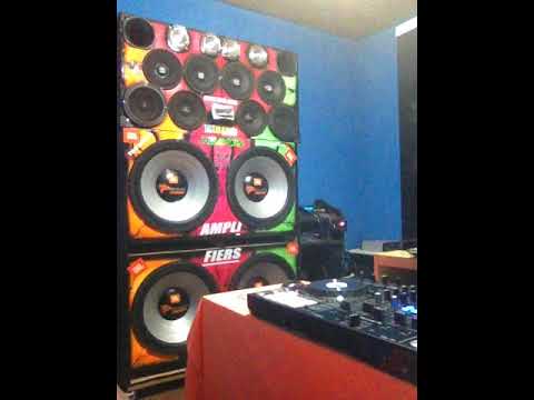 Trechinho do rap Complexo Radical Part.Um filho da Mãe