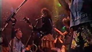 The Bangles - Manic Monday and Let It Go - The Tube 1986