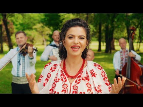 Potcoava de AUR and Maria Beatrice Bandoiu