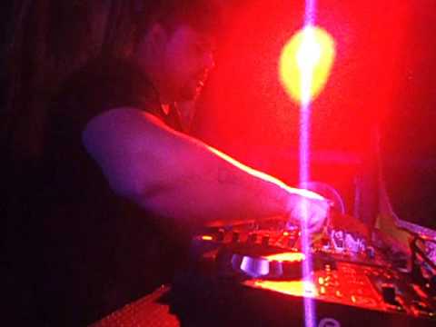 Dj Thiago Costa playing Work Bitch, Rock this Party and Equilibrium