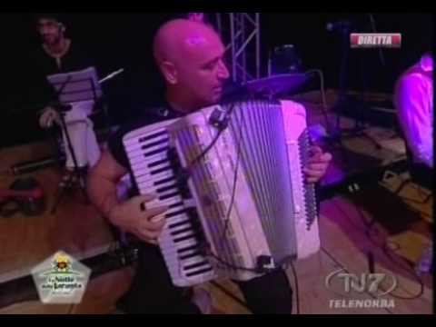 Notte della Taranta 2009 Clip 10 - Pizzica Indiavolata