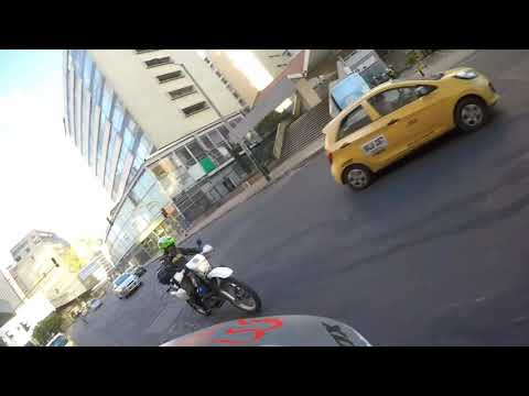 FUGA COP / BOGOTA , COLOMBIA / DÁNDOLE UN PASEO A MI SEÑOR AGENTE / YAMAHA WR & DR 650