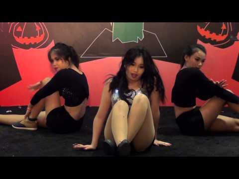 141030 4Tiny cover 4Minute - Red (HyunA) @Teen Pointer Halloween 2014 (Audition)