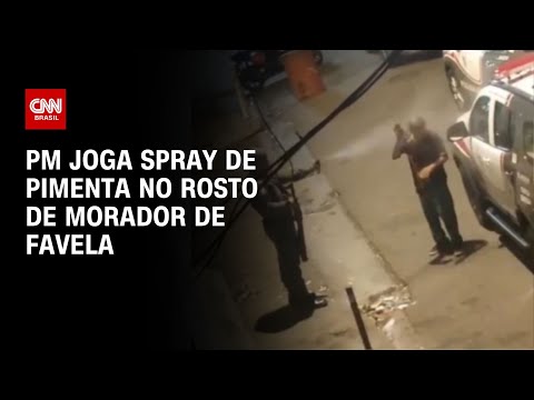 Policial Militar é flagrado jogando spray de pimenta no rosto de idoso em comunidade de SP