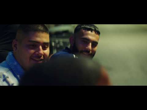 Robin Nazari - Familjen