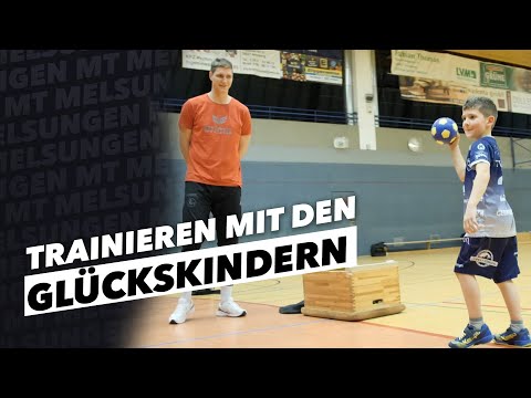 Zu Besuch bei den Glückskindern - Finn Lemke trainiert die Glücksliga | MT Melsungen (2022 / 2023)