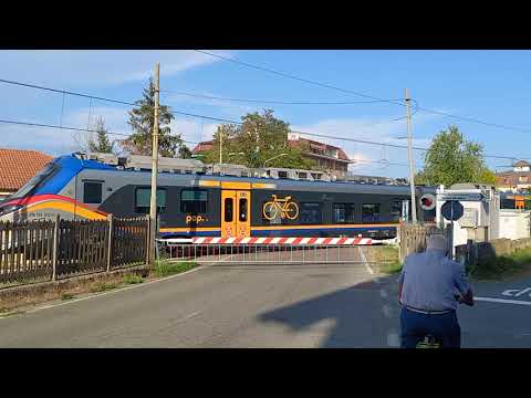 Passaggio a livello Visone (AL) - Level crossing - Bahnübergang