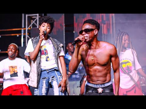 HUYU FEROOZ AMESHINDIKANA ONA ALICHOKIFANYA NA SHAZ DEAR WAWAKUMBUSHA NYIMBO NDENGE MTINI JUKWAANI..