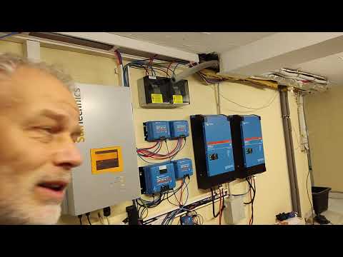 Victron Multiplus 5000 - 2 Wechselrichter mit je 9,6 KWh Batteriekapazität, zweiphasig konfiguriert