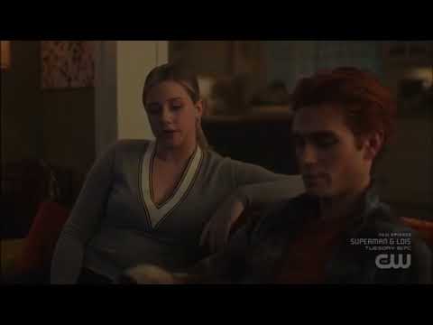 Riverdale 6x07 Archie and Betty talked about TBK she want to leave Riverdale #Barchie Kiss