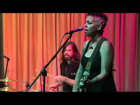 The Rescues - Break Me Out (Bing Lounge)