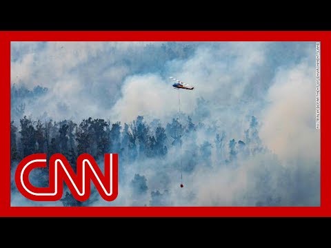 Residents trapped on beach as Australian wildfire rages